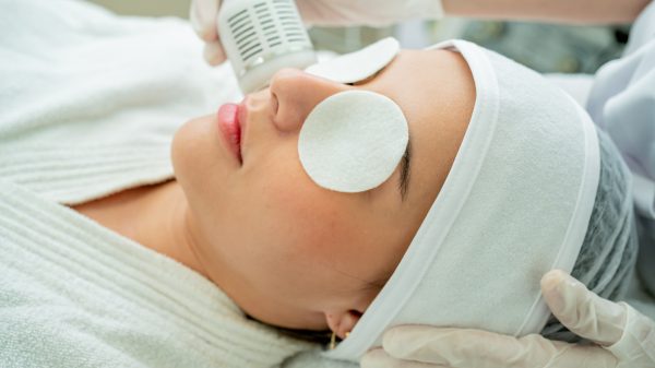 Hydrafacial with cryotherapy / Hydrafacial con crioterapia
